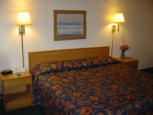Imagen de la habitación del Hotel Wakota Inn And Suites. Foto 5