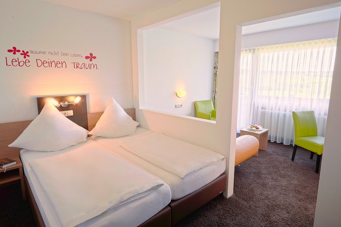 Imagen de la habitación del Hotel Waldachtal. Foto 9