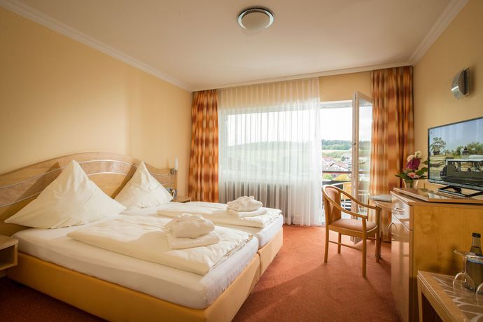 Imagen de la habitación del Hotel Waldachtal. Foto 10