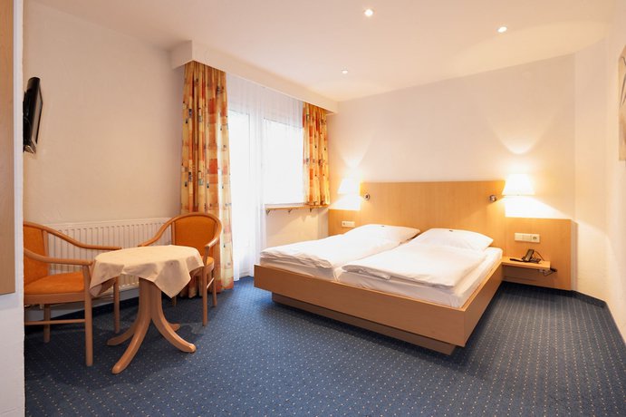 Imagen de la habitación del Hotel Waldeck. Foto 14