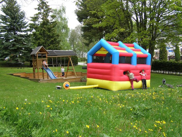 Imagen de los exteriores del Hotel Waldesruh, Lengefeld. Foto 15