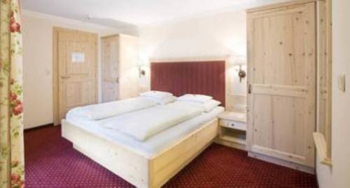 Imagen de la habitación del Hotel Waldfriede. Foto 7