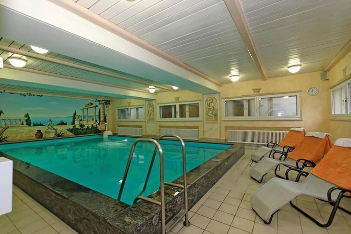 Imagen de la piscina del Hotel Waldfrieden, Spiegelau. Foto 16