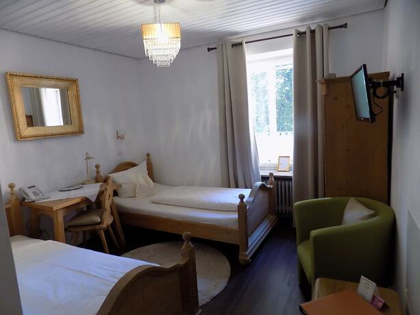 Imagen de la habitación del Hotel Waldgasthof Buchenhain. Foto 16