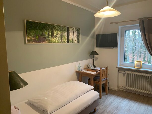 Imagen de la habitación del Hotel Waldgasthof Buchenhain. Foto 19