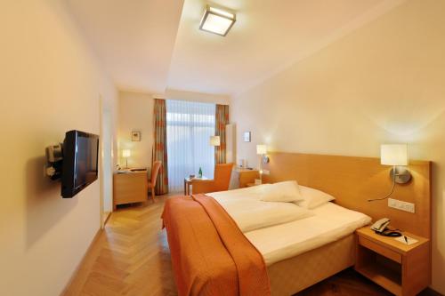 Imagen de la habitación del Hotel Waldhaus. Foto 10