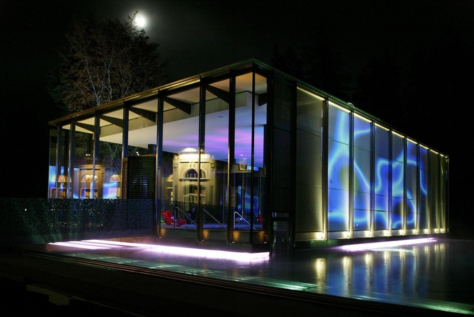 Imagen de la piscina del Hotel Waldhaus Flims Wellness Resort, Autograph Collection. Foto 14