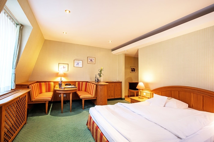 Imagen de la habitación del Hotel Waldhaus Reinbek. Foto 4