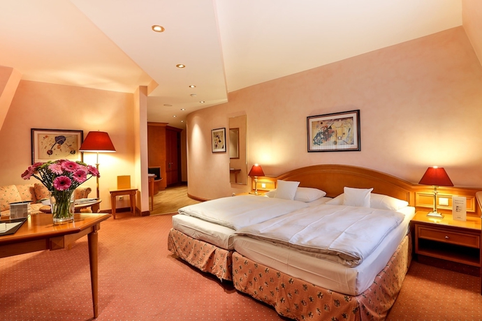 Imagen de la habitación del Hotel Waldhaus Reinbek. Foto 5