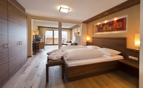 Imagen de la habitación del Hotel Waldhof, Montassilone. Foto 6