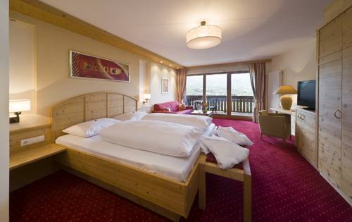 Imagen de la habitación del Hotel Waldhof, Montassilone. Foto 7