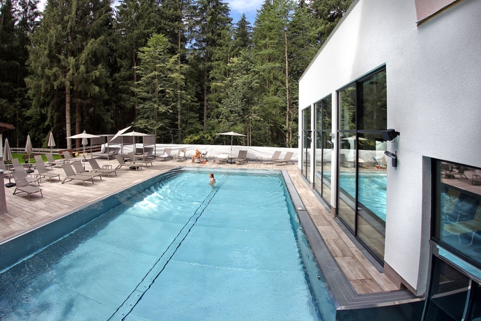 Imagen de la piscina del Hotel Waldhof, Oetz . Foto 18
