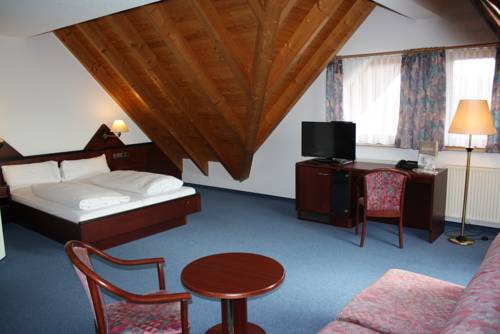 Imagen de la habitación del Hotel Waldhorn, Friedrichshafen. Foto 6