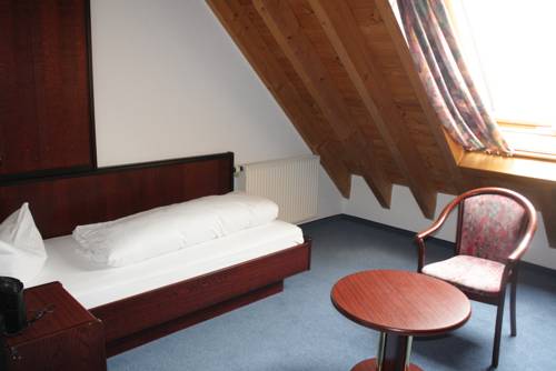 Imagen de la habitación del Hotel Waldhorn, Friedrichshafen. Foto 7