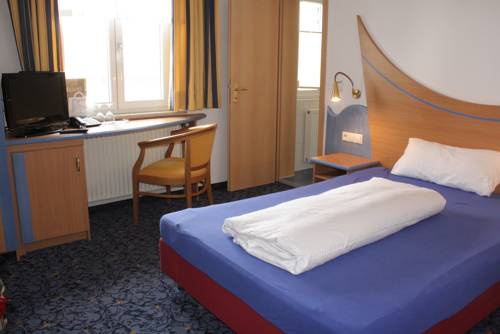 Imagen de la habitación del Hotel Waldhorn, Friedrichshafen. Foto 9