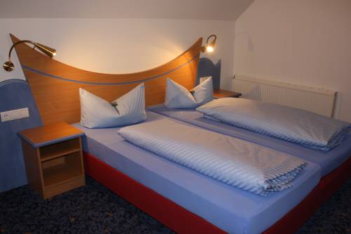 Imagen de la habitación del Hotel Waldhorn, Friedrichshafen. Foto 12