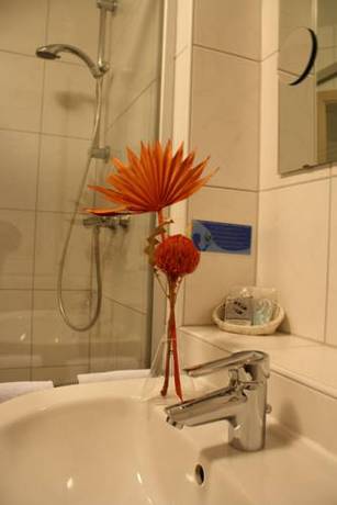 Imagen de la habitación del Hotel Waldhorn, Friedrichshafen. Foto 14