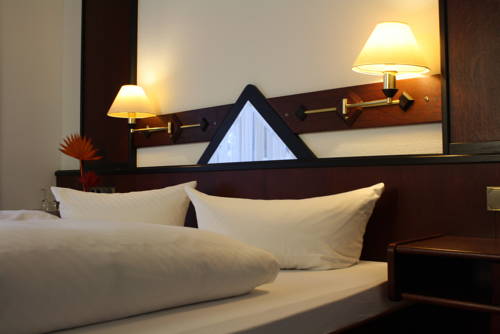Imagen de la habitación del Hotel Waldhorn, Friedrichshafen. Foto 15