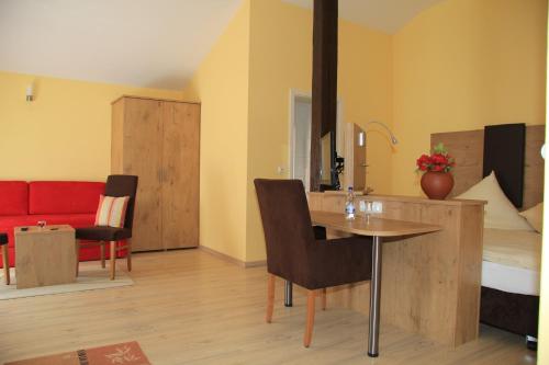 Imagen de la habitación del Hotel Waldhotel Albachm&uuml;hle mit Albacher Stuben. Foto 6