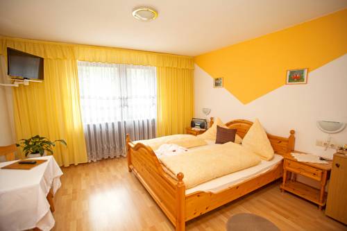 Imagen de la habitación del Hotel Waldhotel Auerhahn. Foto 2