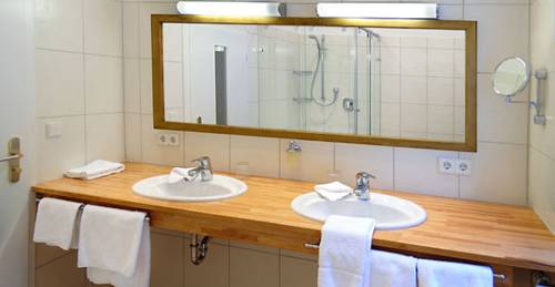 Imagen de la habitación del Hotel Waldhotel Bad Sulzburg. Foto 14