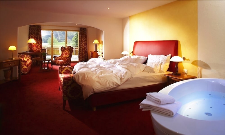 Imagen de la habitación del Hotel Waldhotel Doldenhorn. Foto 11