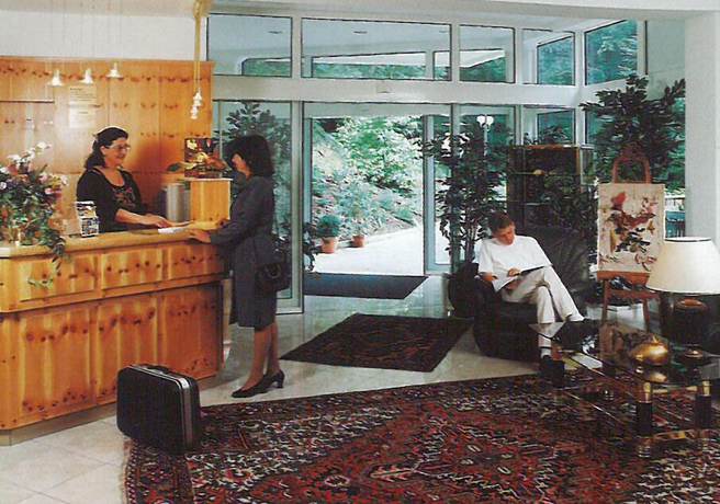 Imagen de los interiores del Hotel Waldhotel Ehrental. Foto 9