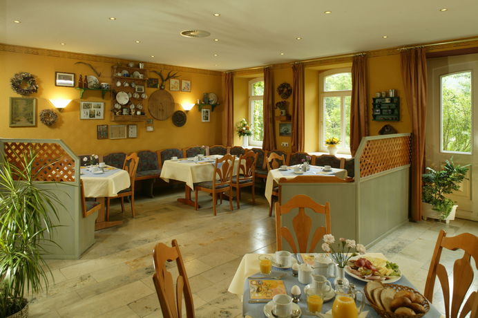 Imagen de los interiores del Hotel Waldhotel Eiche. Foto 11