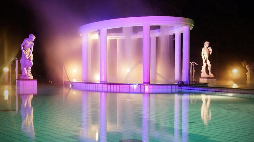 Imagen de la piscina del Hotel Waldhotel Humboldt. Foto 20