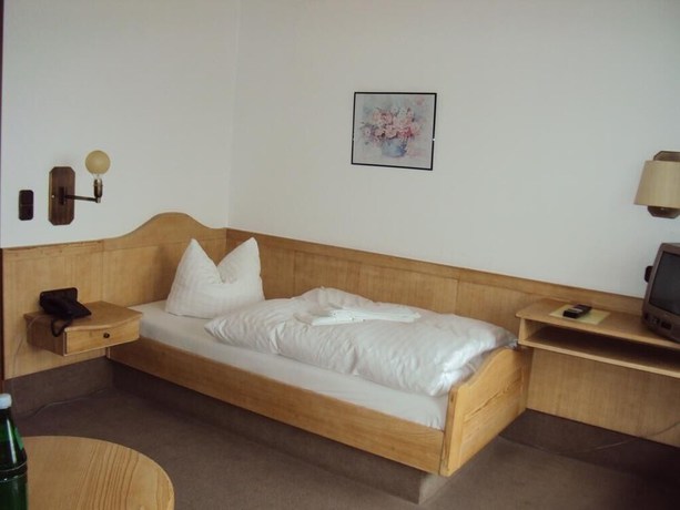 Imagen de la habitación del Hotel Waldhotel K&ouml;nig von Rom. Foto 13