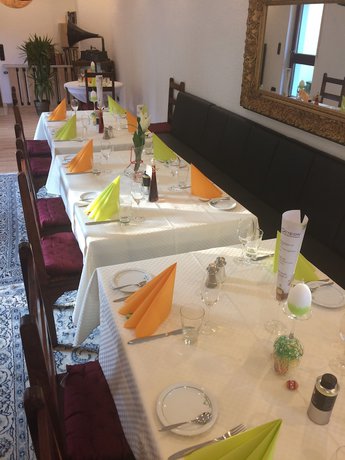 Imagen del bar/restaurante del Hotel Waldhotel K&ouml;nig von Rom. Foto 7
