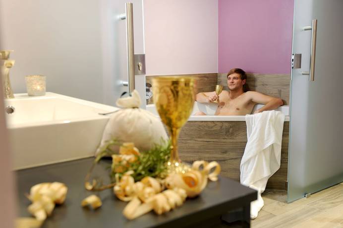 Imagen de los interiores del Hotel Waldhotel Kurfuerst. Foto 16