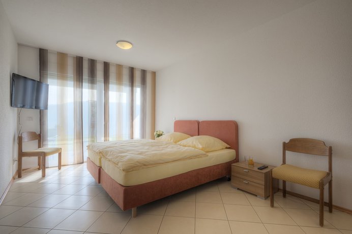 Imagen de la habitación del Hotel Waldhotel Sonnenberg. Foto 6