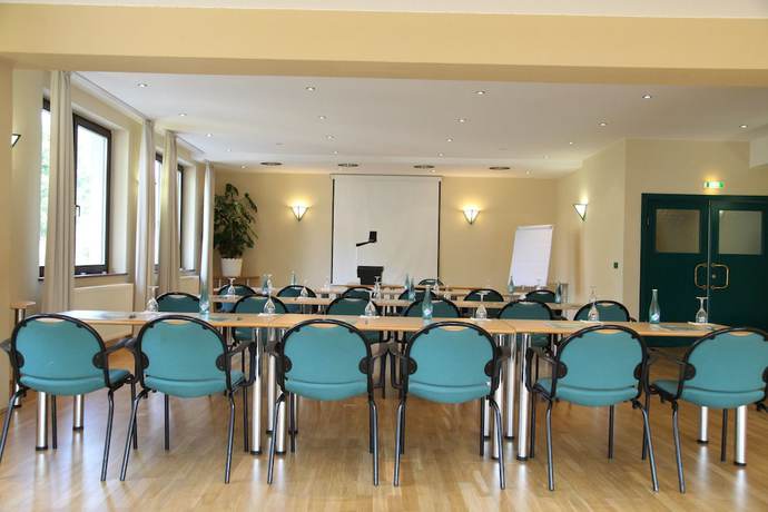 Imagen de los interiores del Hotel Waldhotel Wandlitz. Foto 16