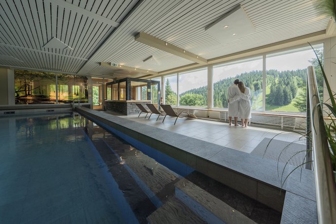 Imagen de la piscina del Hotel Waldhotel am Notschreipass. Foto 16