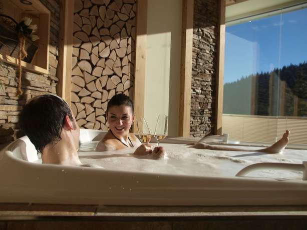 Imagen de la piscina del Hotel Waldhotel am Notschreipass. Foto 20