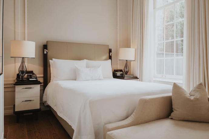 Imagen de la habitación del Hotel Waldorf Astoria Amsterdam. Foto 2