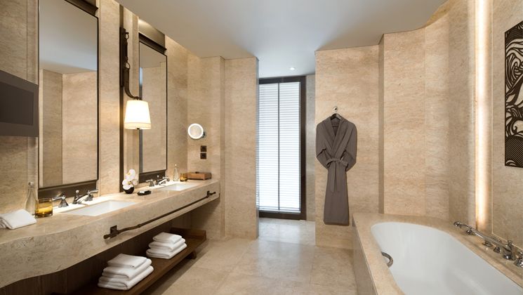 Imagen de la habitación del Hotel Waldorf Astoria Bangkok. Foto 12