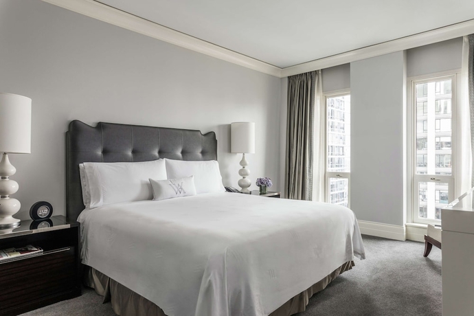 Imagen de la habitación del Hotel Waldorf Astoria Chicago. Foto 7