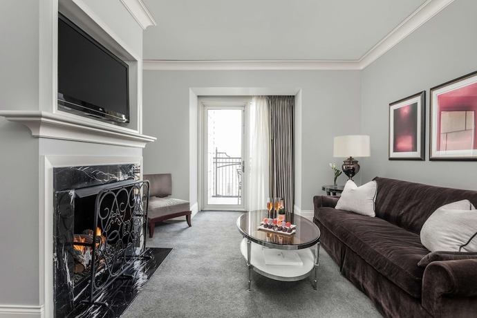 Imagen de la habitación del Hotel Waldorf Astoria Chicago. Foto 10