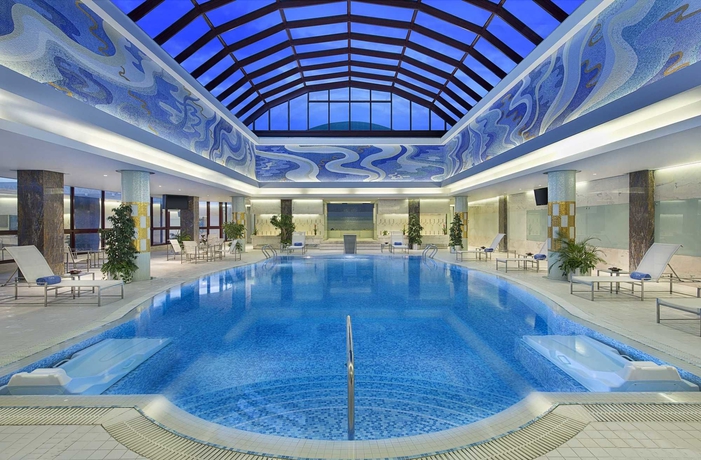 Imagen de la piscina del Hotel Waldorf Astoria Jeddah - Qasr Al Sharq. Foto 15