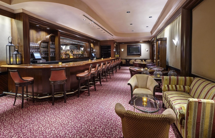 Imagen del bar/restaurante del Hotel Waldorf Astoria New York. Foto 2