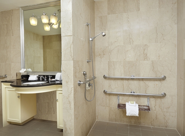 Imagen de la habitación del Hotel Waldorf Astoria New York. Foto 11