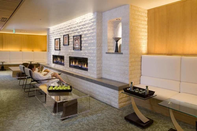 Imagen de la piscina del Hotel Waldorf Astoria Park City. Foto 12