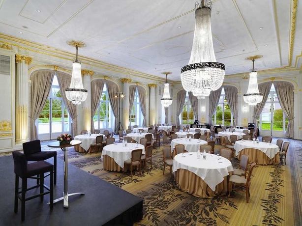 Imagen del bar/restaurante del Hotel Waldorf Astoria Versailles - Trianon Palace. Foto 3