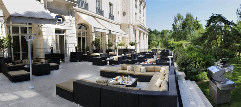 Imagen de los exteriores del Hotel Waldorf Astoria Versailles - Trianon Palace. Foto 6