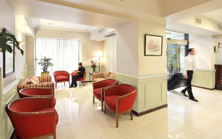 Imagen de los interiores del Hotel Waldorf. Foto 12