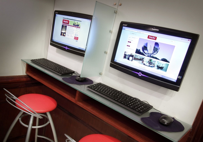 Imagen de los interiores del Hotel Waldorf. Foto 14