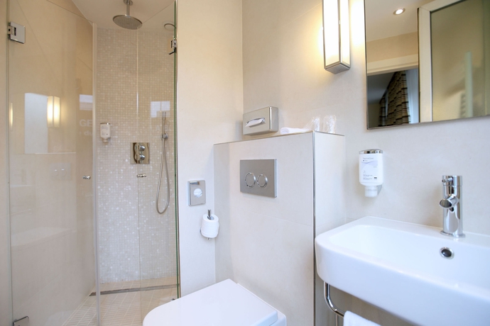 Imagen de la habitación del Hotel Waldorf Montparnasse. Foto 3