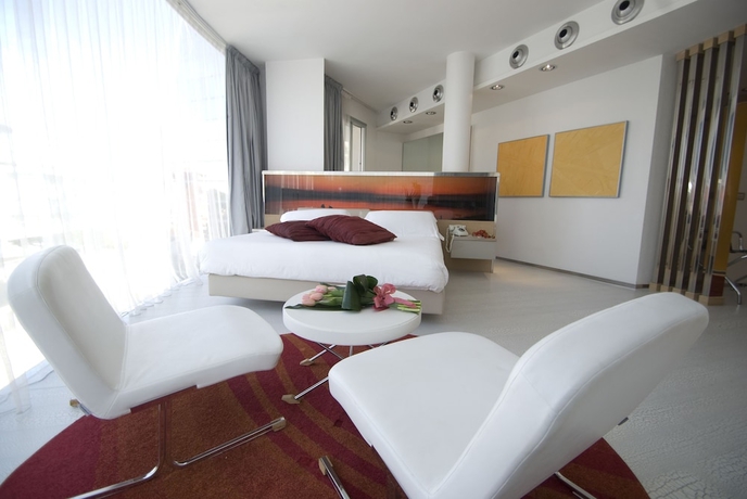 Imagen de la habitación del Hotel Waldorf - Premier Resort. Foto 4
